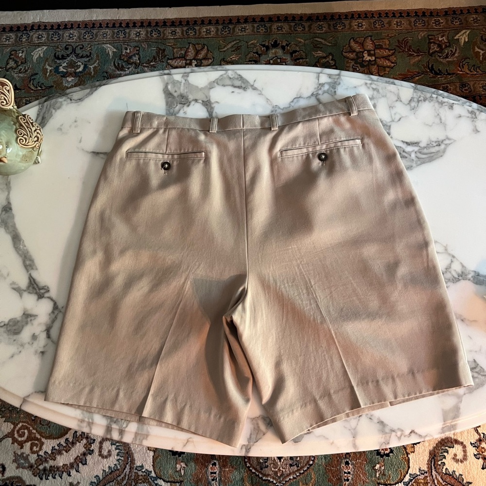 Mens Cutter & Buck Khaki Shorts - Picture 5 of 5